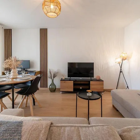Le Scandinave ~ Balcon ~ Digital Nomade 公寓 *